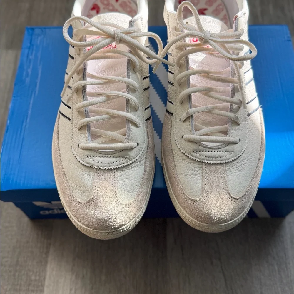 Adidas Men’s Spezial Sneakers in Cream with Red Heel - Picture 2 of 3